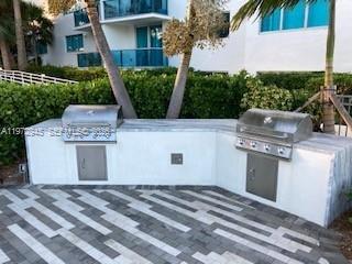 7501 E Treasure Dr #2M North Bay Village, FL 33141