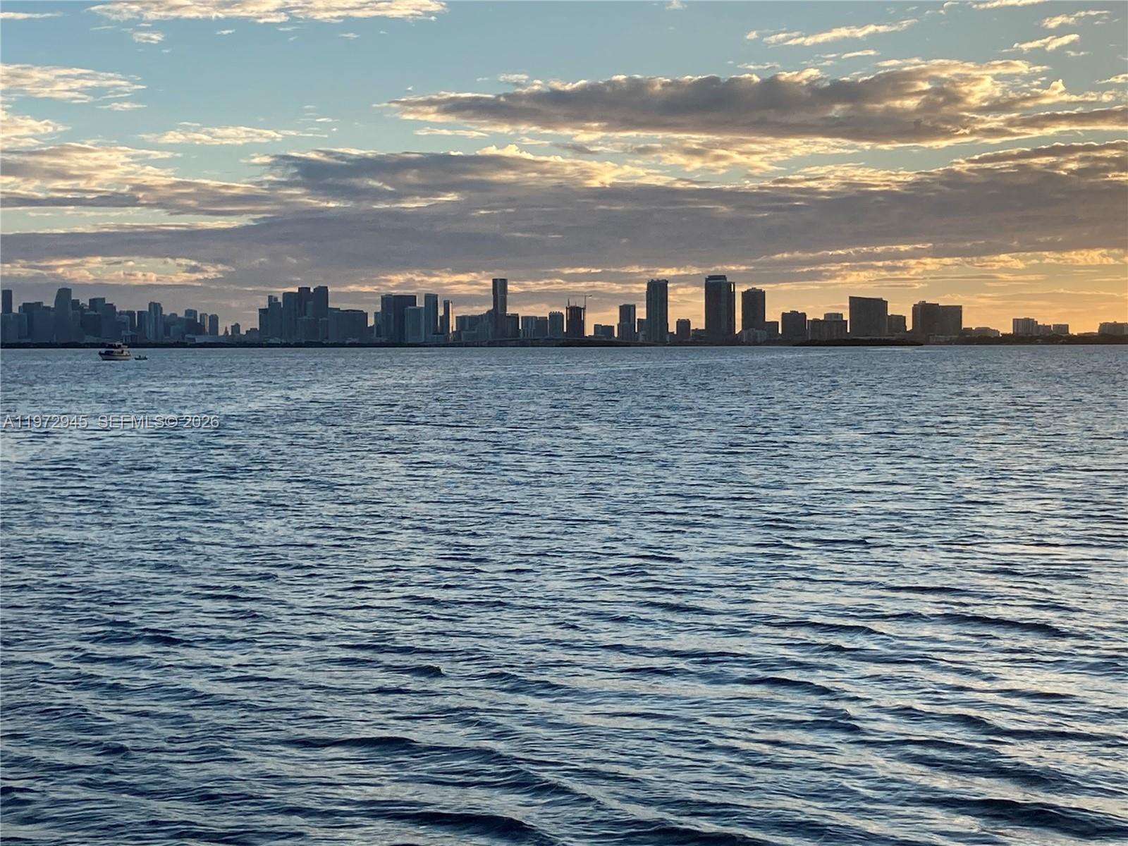 7501 E Treasure Dr #2M North Bay Village, FL 33141