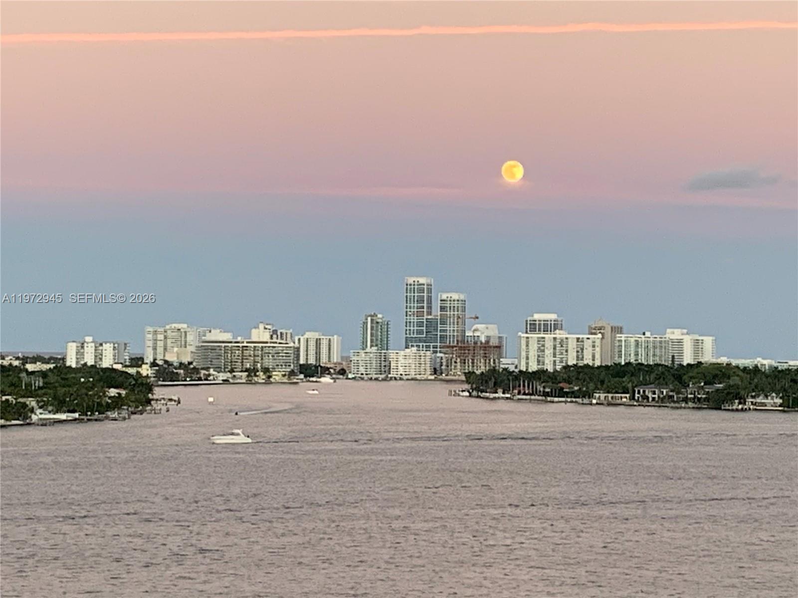 7501 E Treasure Dr #2M North Bay Village, FL 33141