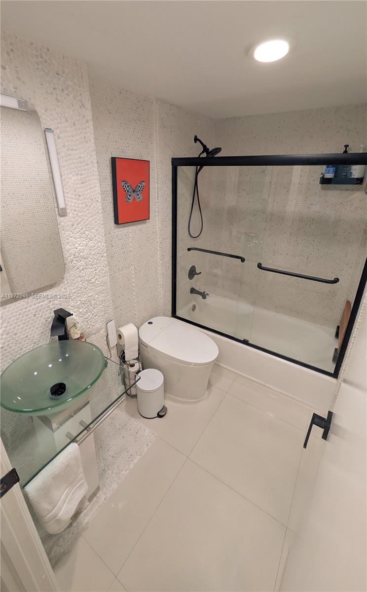 7501 E Treasure Dr #2M North Bay Village, FL 33141