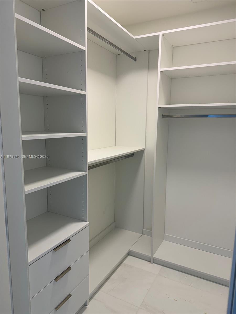 300 Biscayne Blvd Way #803 Miami, FL 33131