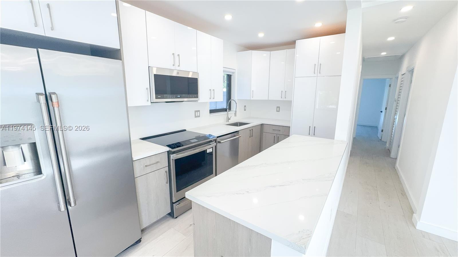 1645 NE 180th St North Miami Beach, FL 33162