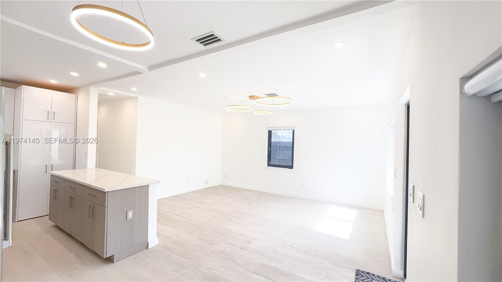 1645 NE 180th St North Miami Beach, FL 33162