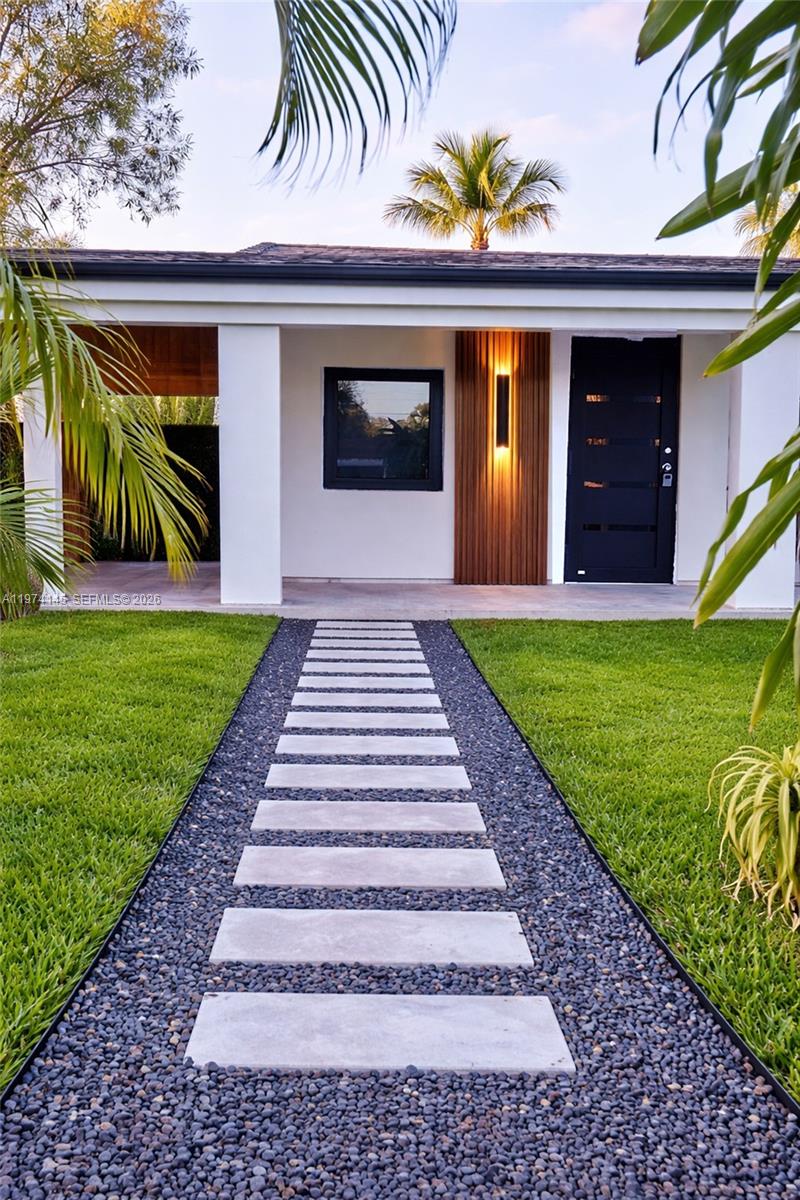 1645 NE 180th St North Miami Beach, FL 33162