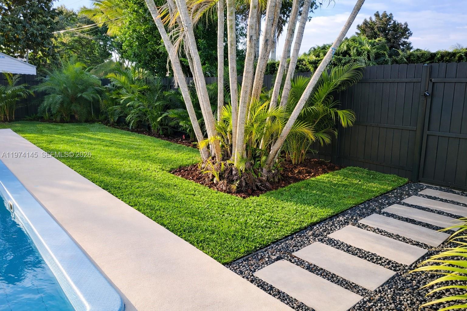 1645 NE 180th St North Miami Beach, FL 33162