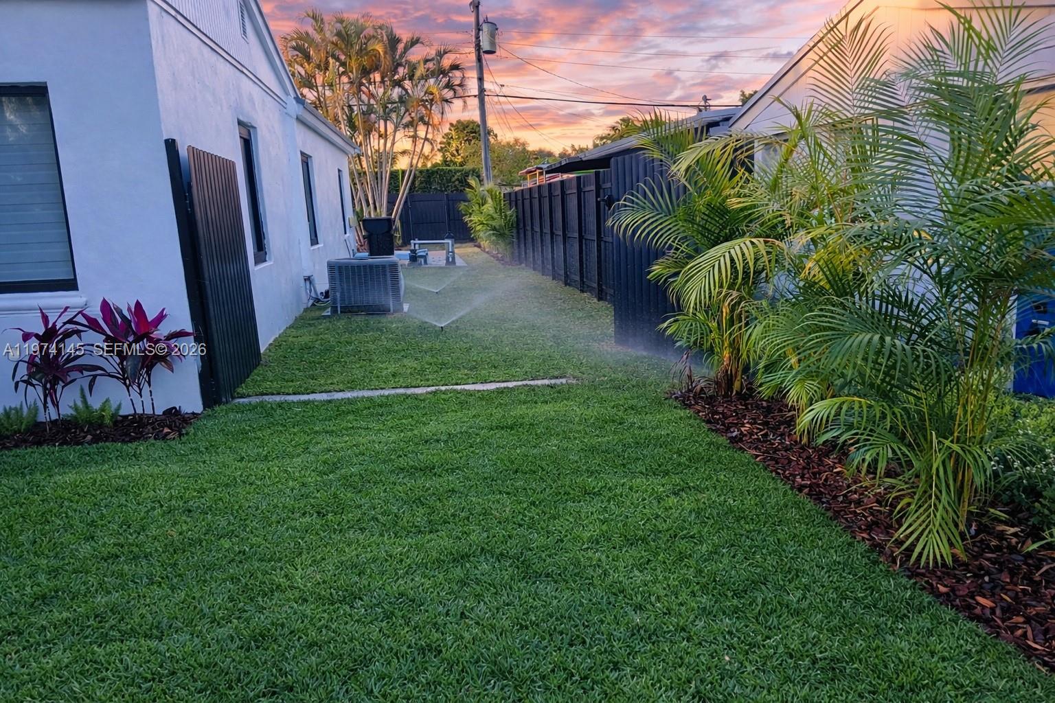 1645 NE 180th St North Miami Beach, FL 33162