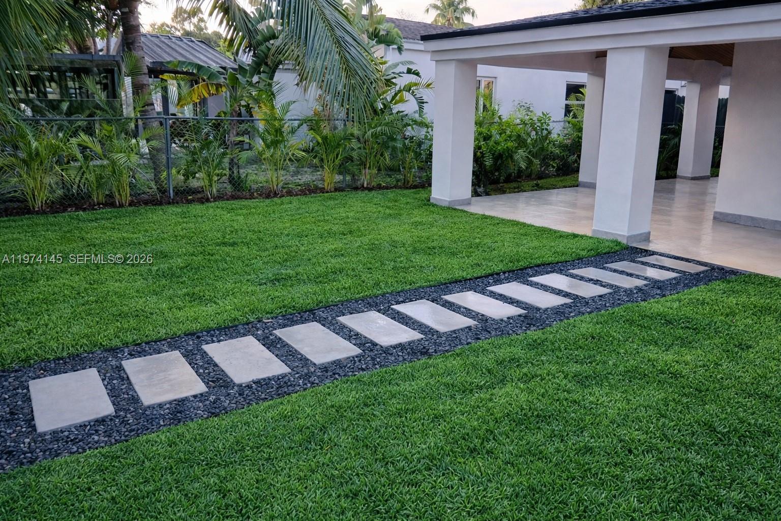 1645 NE 180th St North Miami Beach, FL 33162