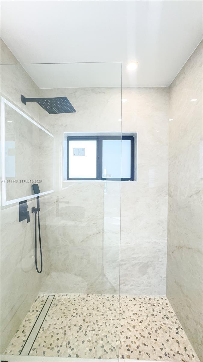 1645 NE 180th St North Miami Beach, FL 33162