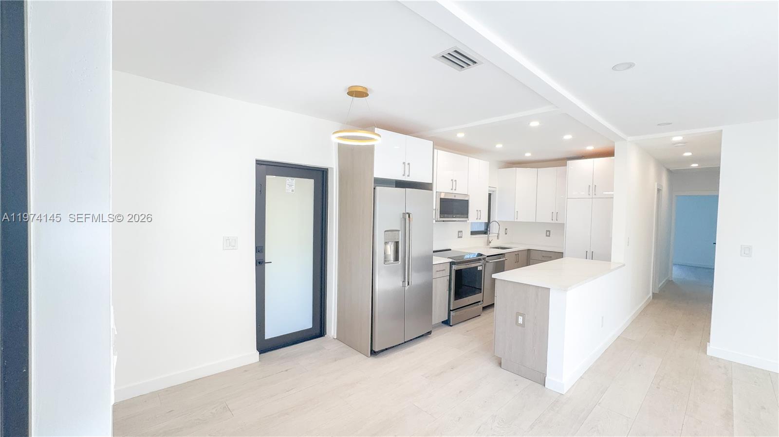 1645 NE 180th St North Miami Beach, FL 33162