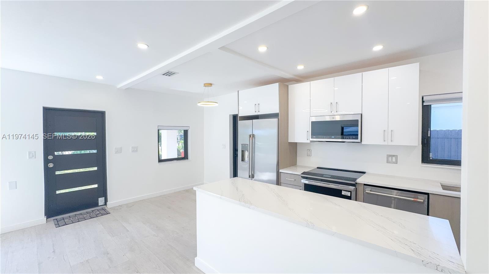 1645 NE 180th St North Miami Beach, FL 33162