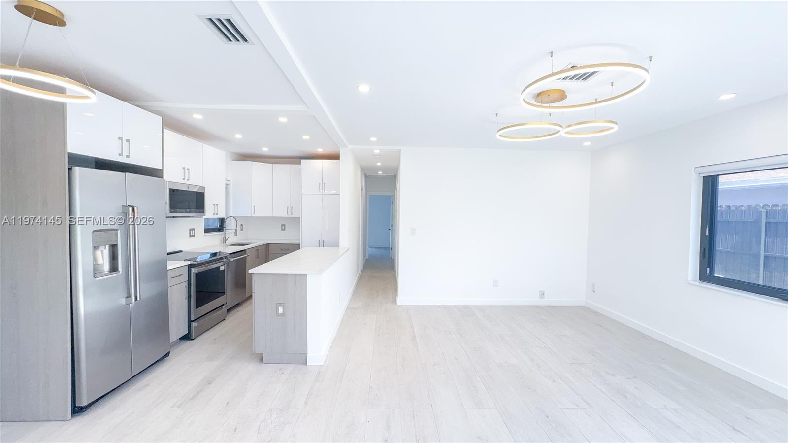 1645 NE 180th St North Miami Beach, FL 33162