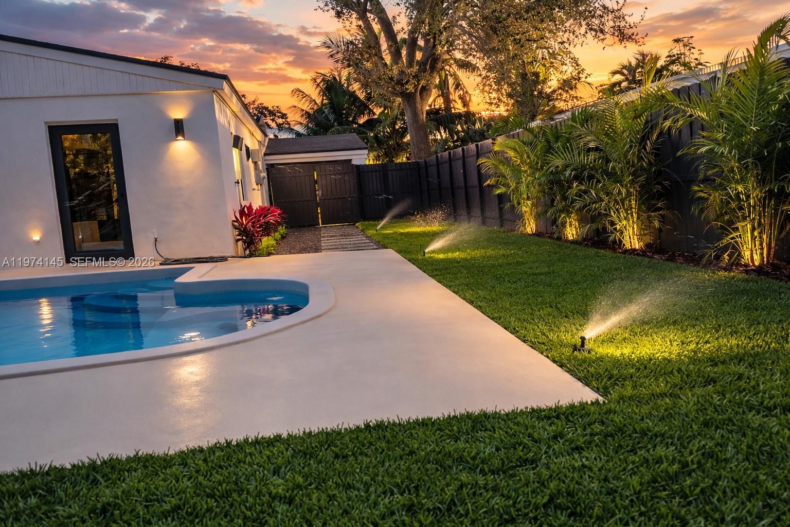 1645 NE 180th St North Miami Beach, FL 33162