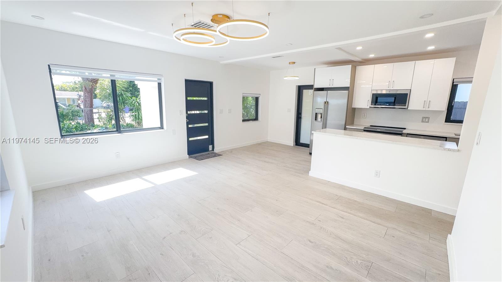 1645 NE 180th St North Miami Beach, FL 33162