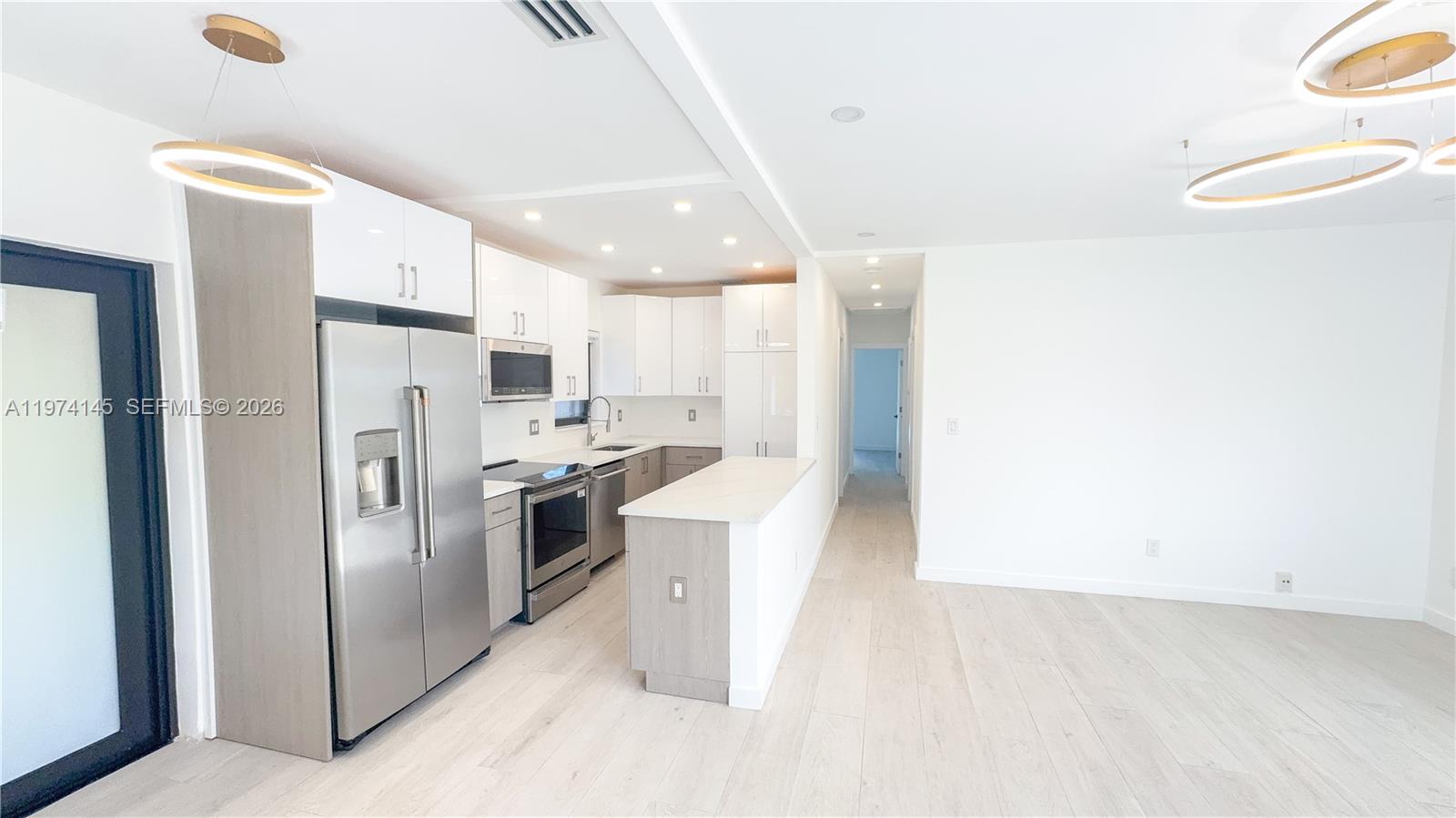 1645 NE 180th St North Miami Beach, FL 33162