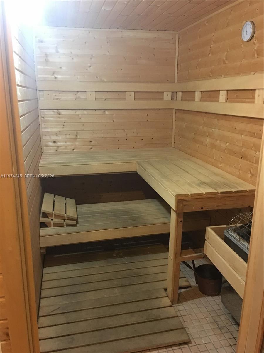 3665 NE 167th St #501 North Miami Beach, FL 33160