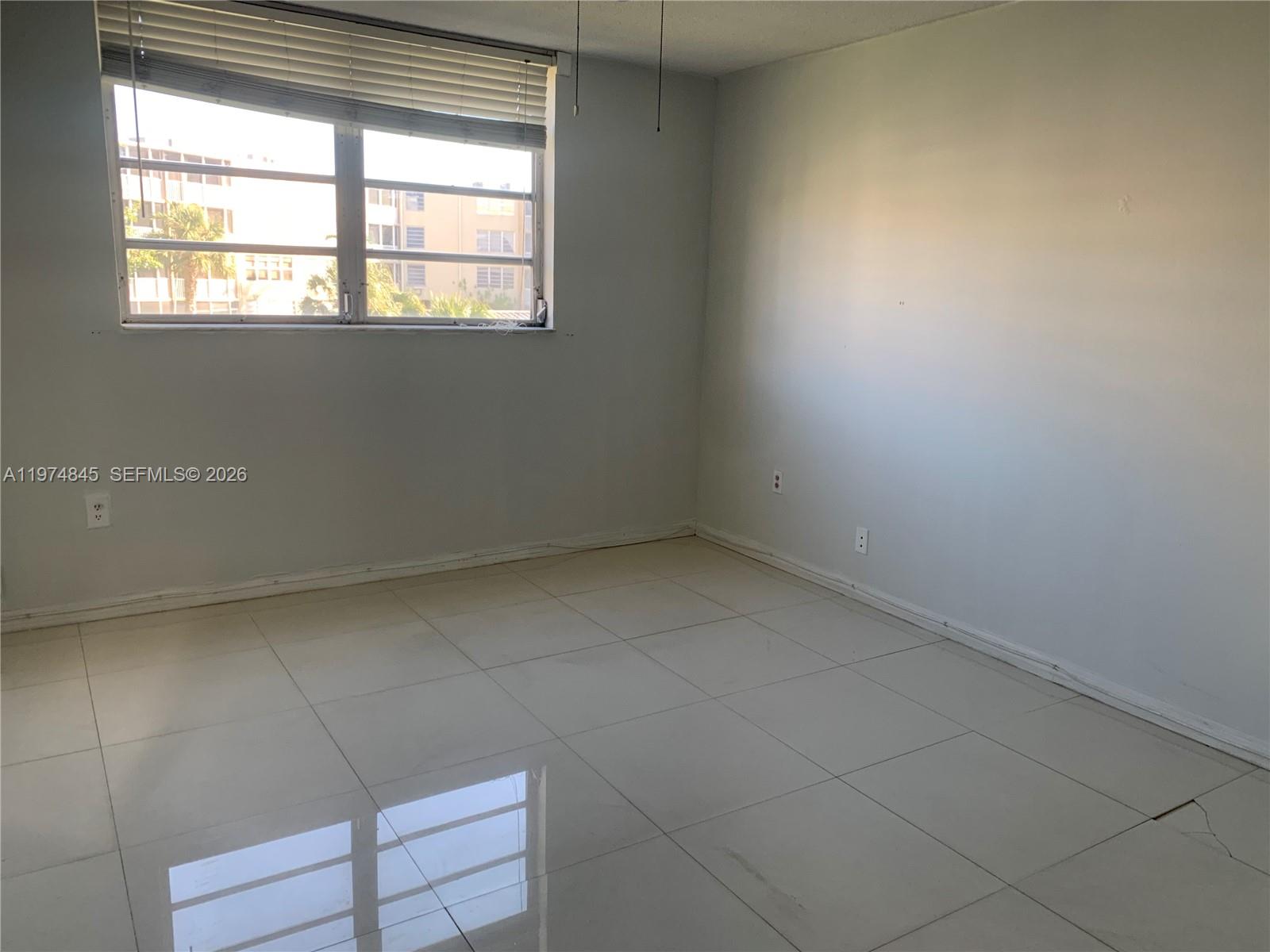 1700 NE 191st St #206 North Miami Beach, FL 33179