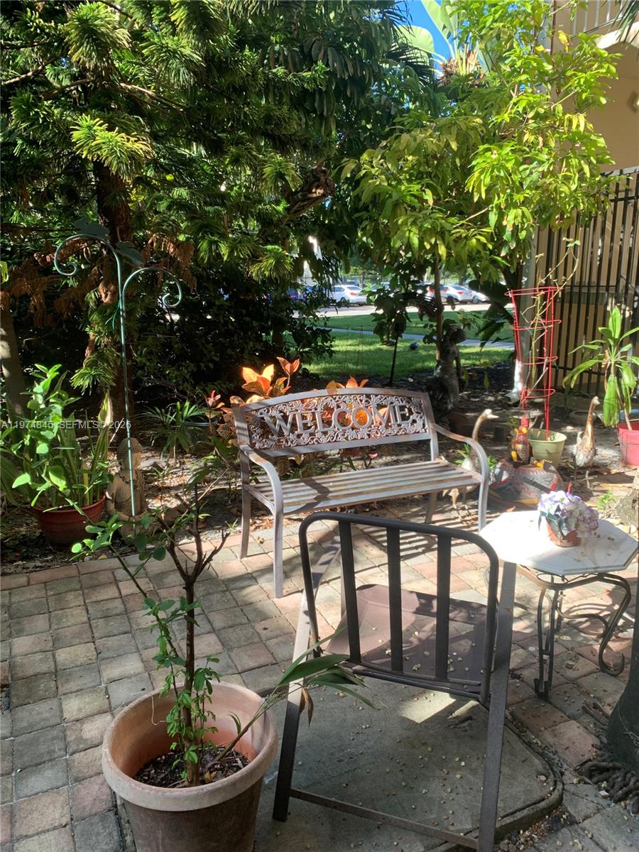 1700 NE 191st St #206 North Miami Beach, FL 33179