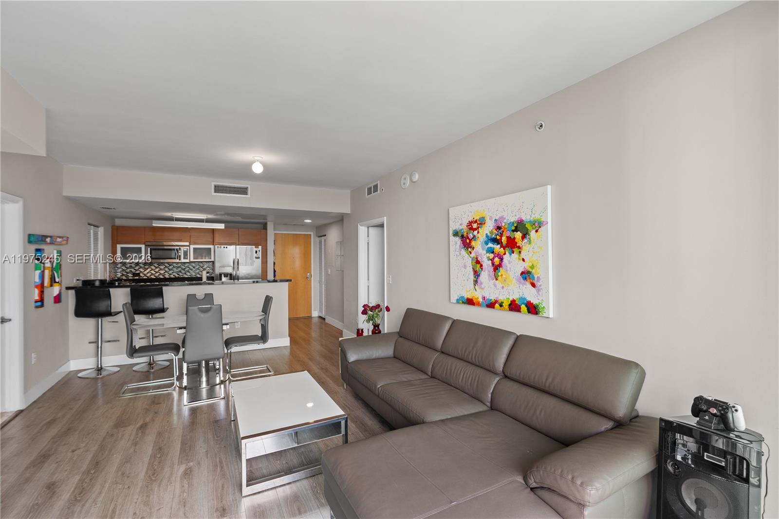 244 Biscayne Blvd #2410 Miami, FL 33132