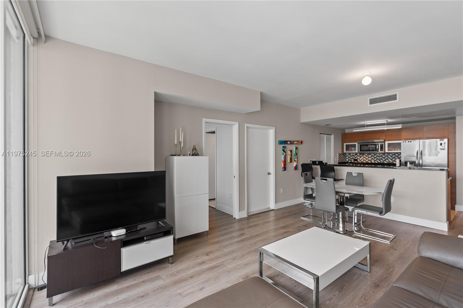 244 Biscayne Blvd #2410 Miami, FL 33132