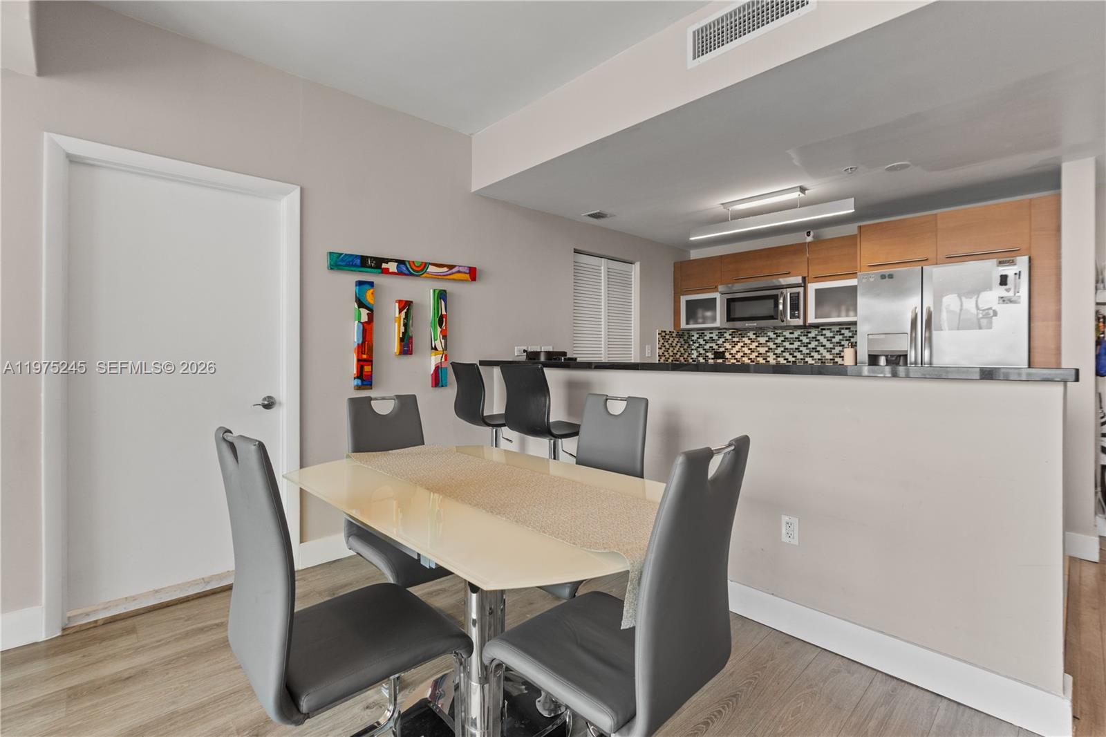 244 Biscayne Blvd #2410 Miami, FL 33132