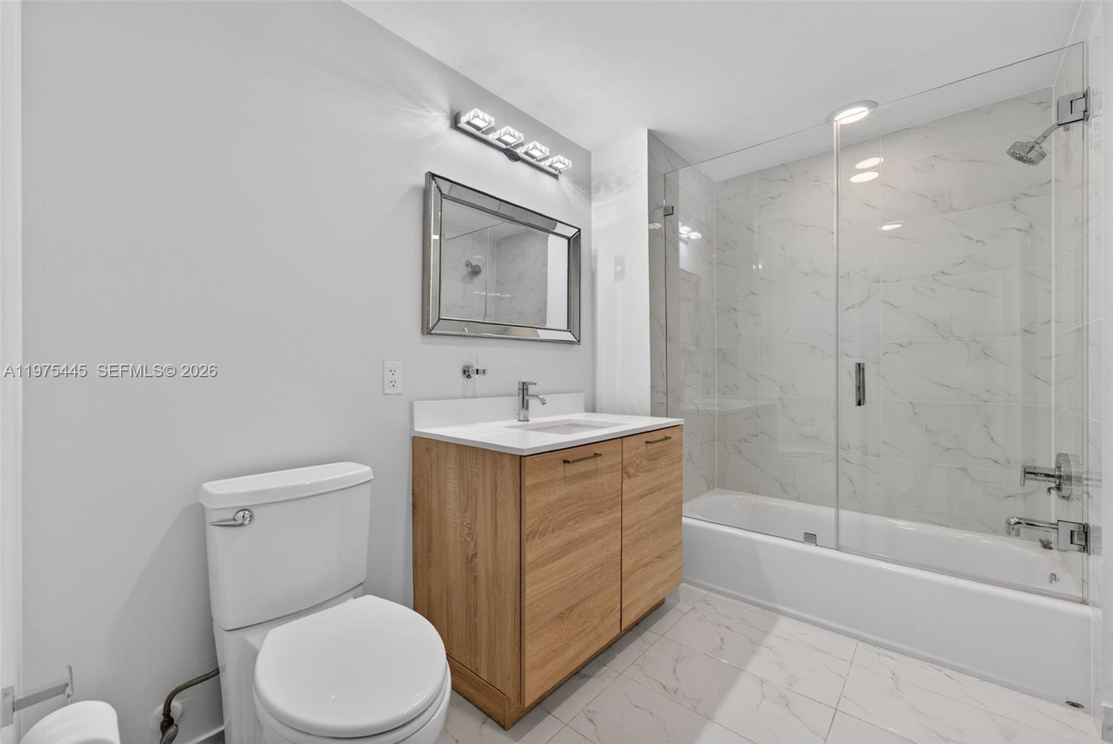 16385 Biscayne Blvd #2920 North Miami Beach, FL 33160