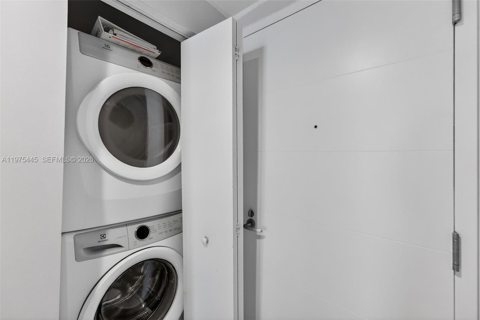 16385 Biscayne Blvd #2920 North Miami Beach, FL 33160