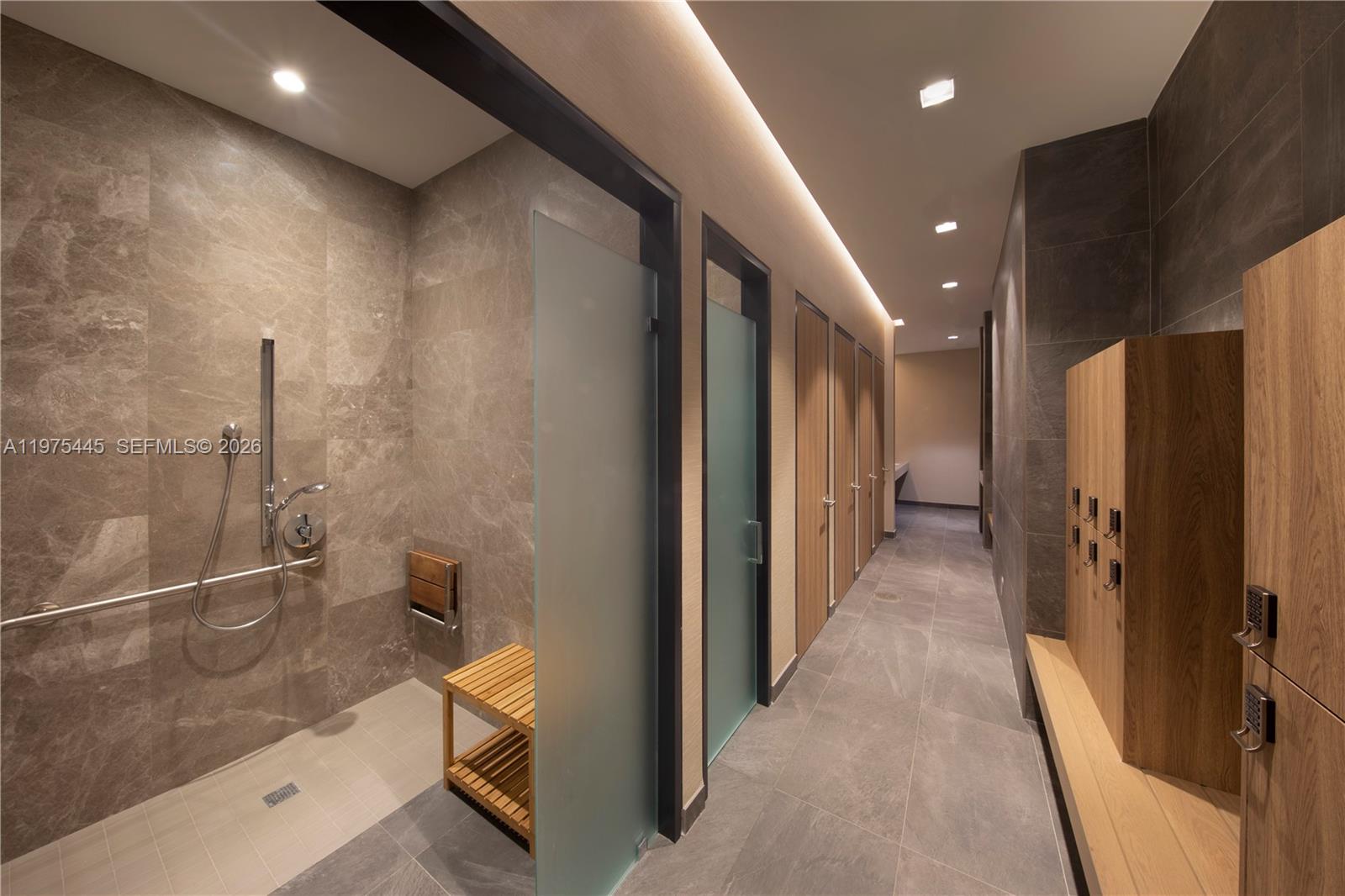 16385 Biscayne Blvd #2920 North Miami Beach, FL 33160