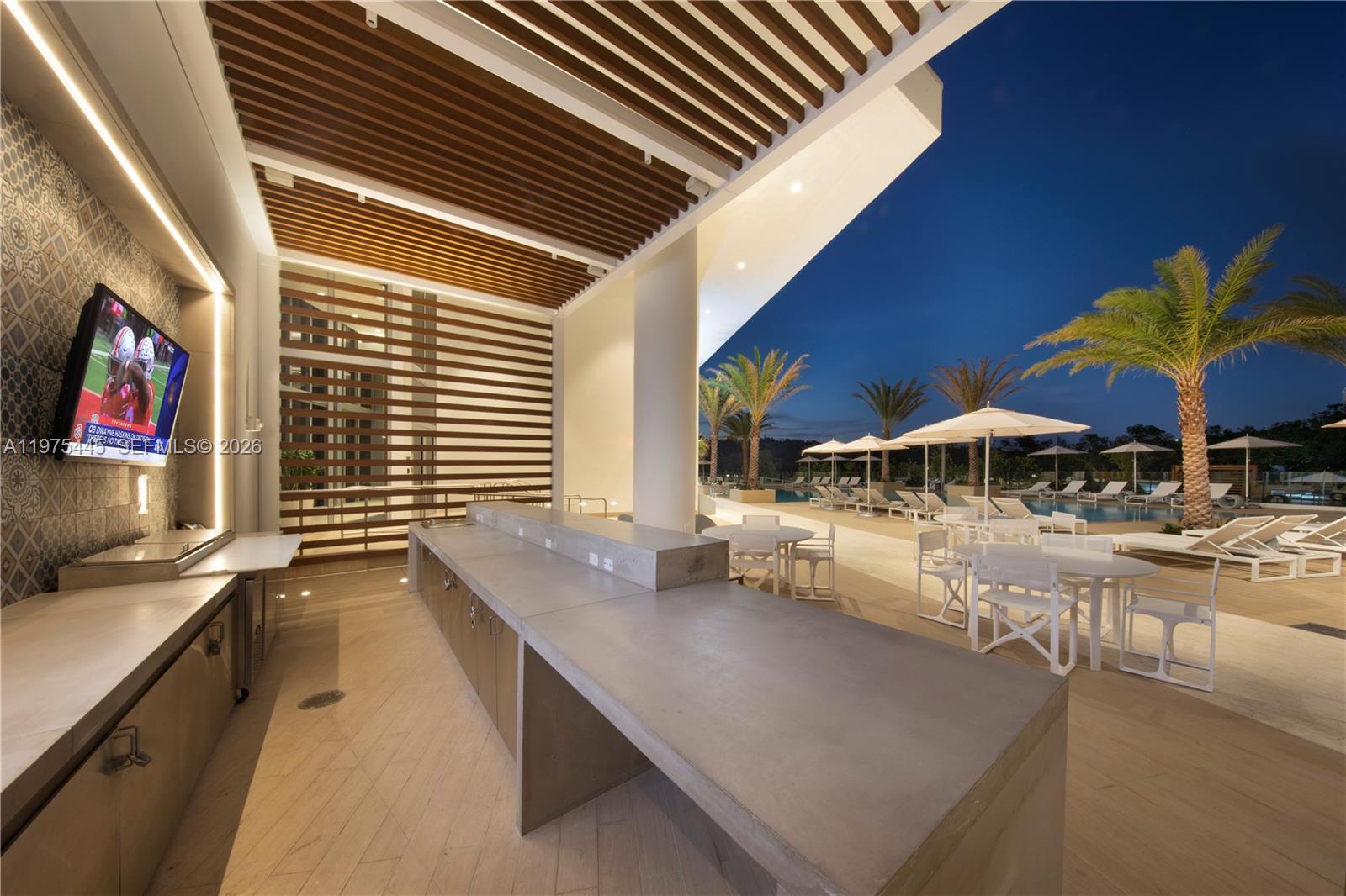 16385 Biscayne Blvd #2920 North Miami Beach, FL 33160