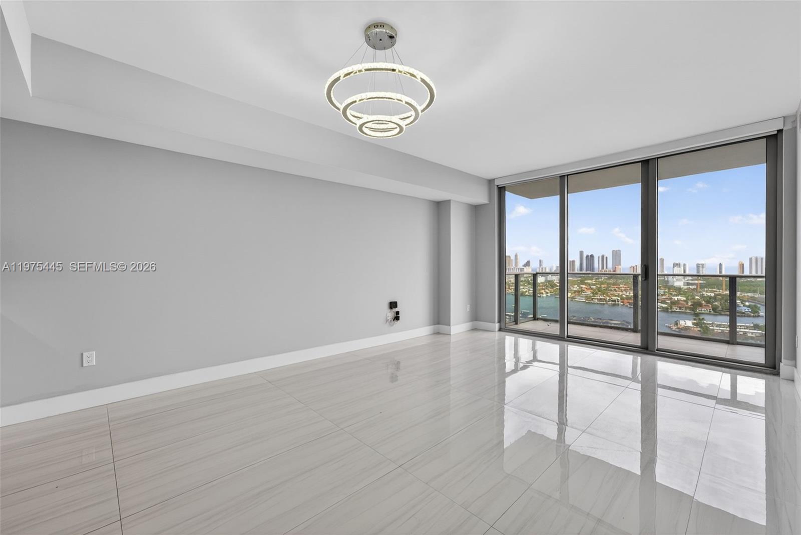 16385 Biscayne Blvd #2920 North Miami Beach, FL 33160