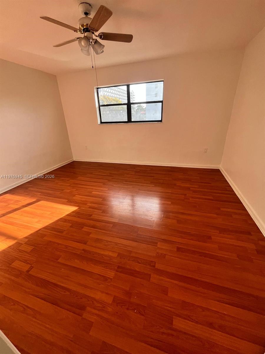 3522 NE 166th St #10 North Miami Beach, FL 33160