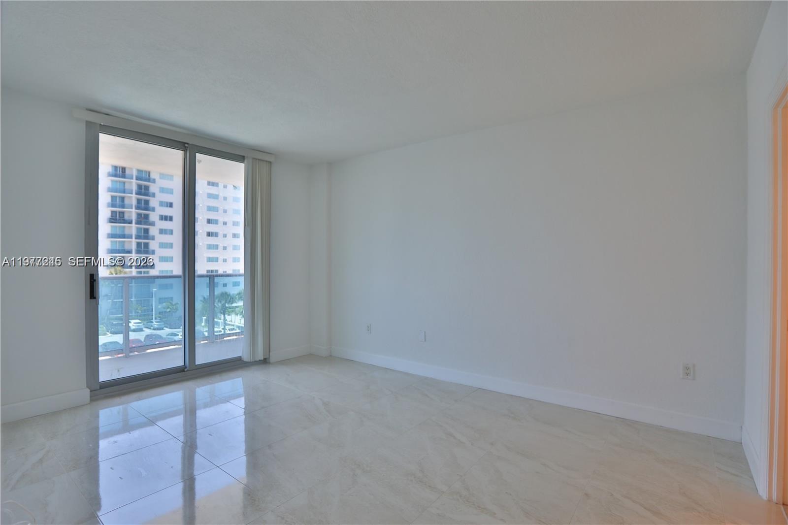 7501 E Treasure Dr #4K North Bay Village, FL 33141