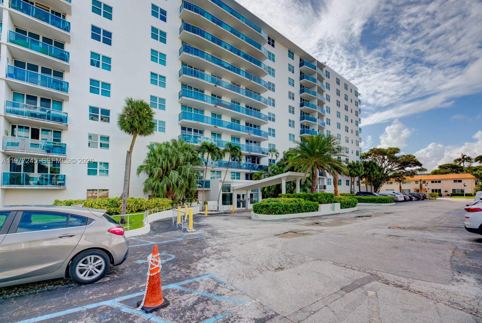 7501 E Treasure Dr #4K North Bay Village, FL 33141