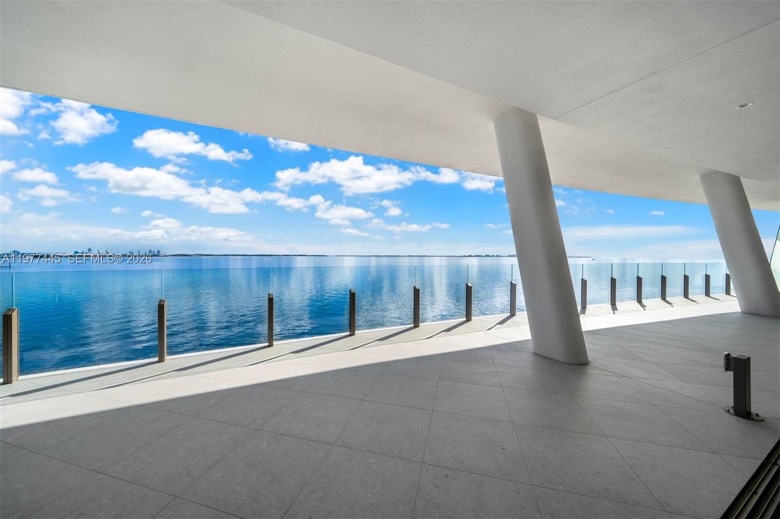 5 Grove Isle Dr #M403