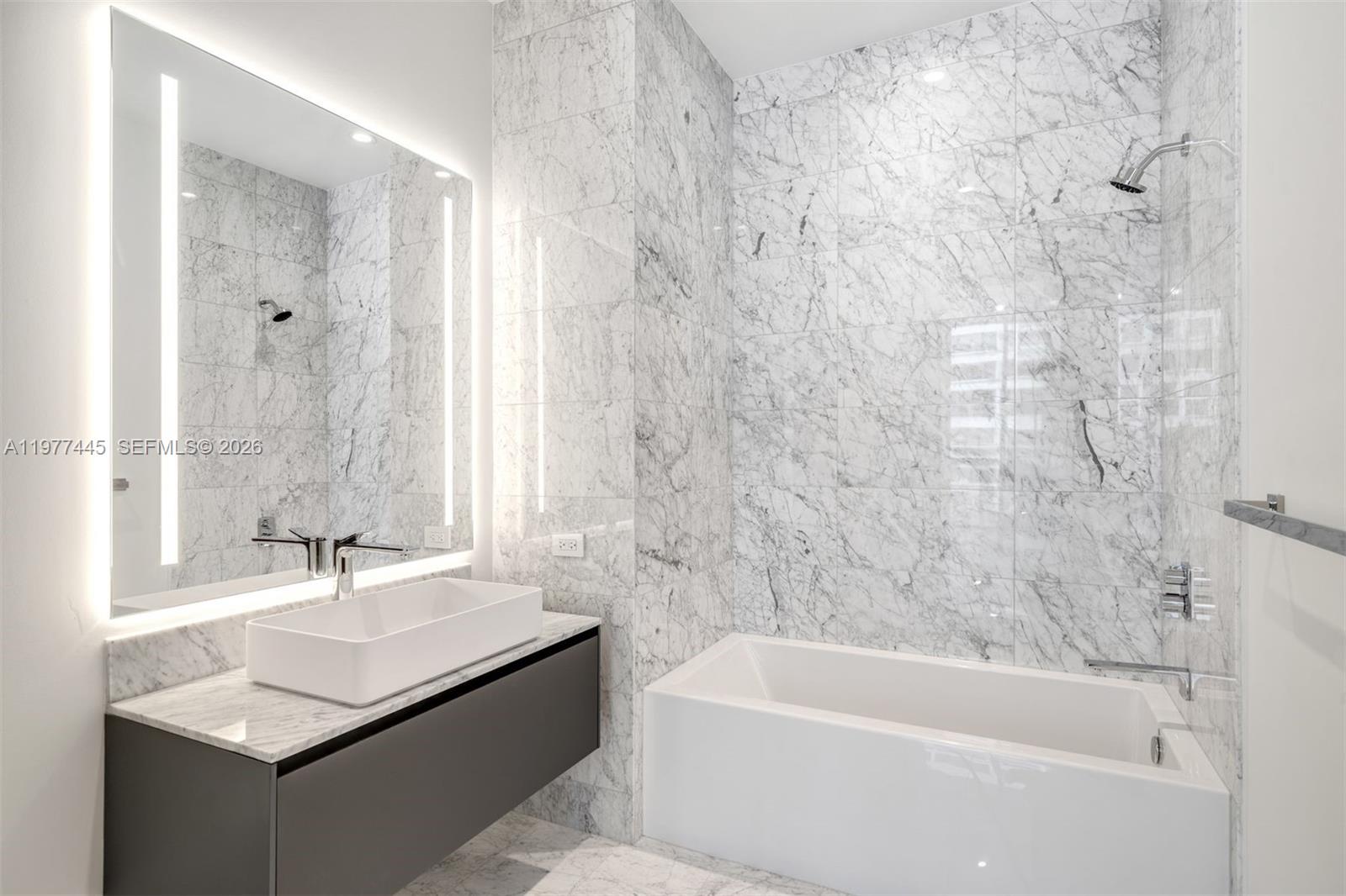 5 Grove Isle Dr #M403 Coconut Grove, FL 33133