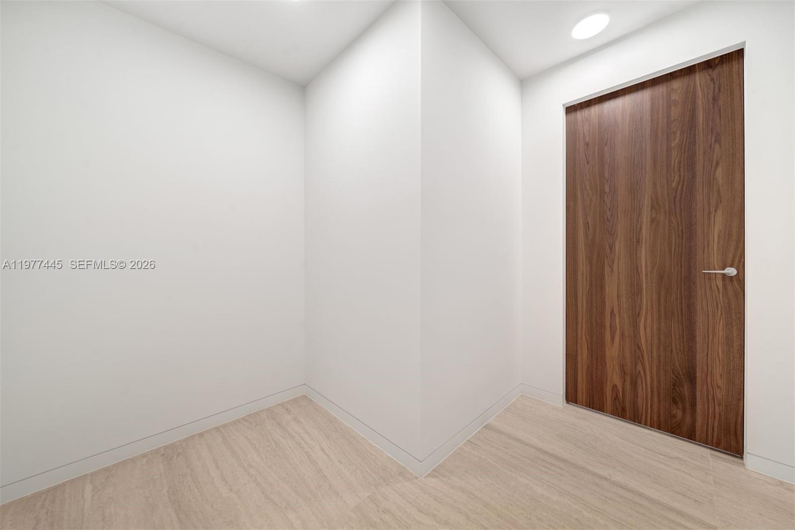 5 Grove Isle Dr #M403 Coconut Grove, FL 33133