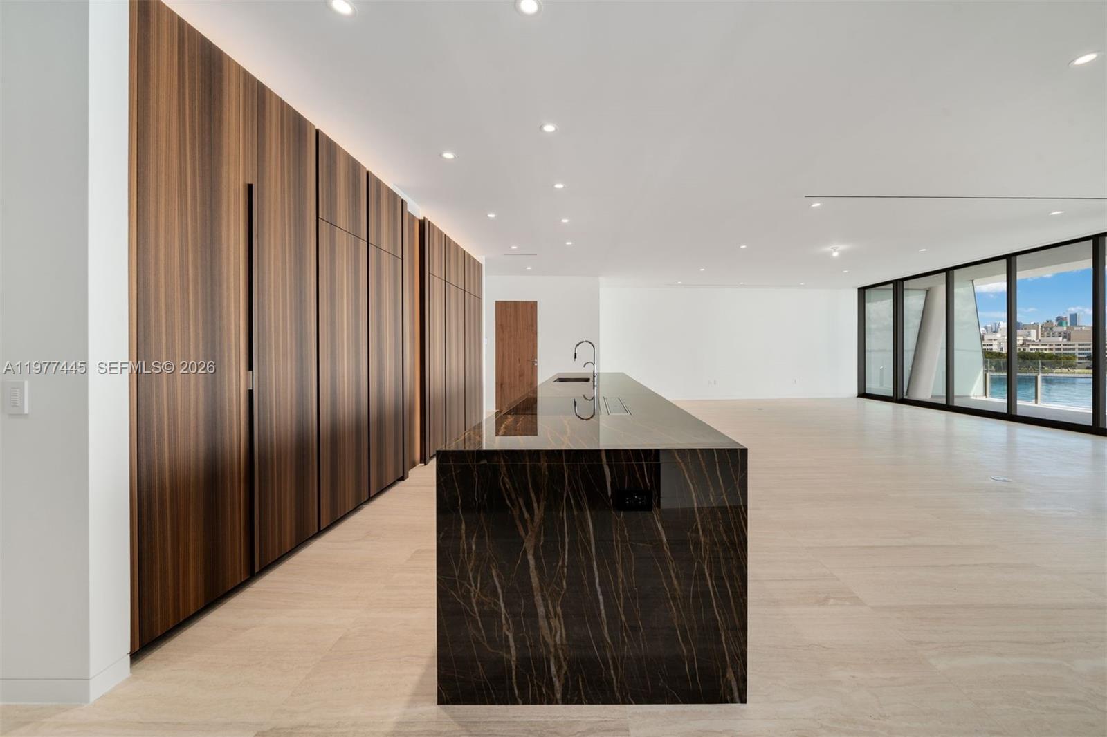 5 Grove Isle Dr #M403 Coconut Grove, FL 33133