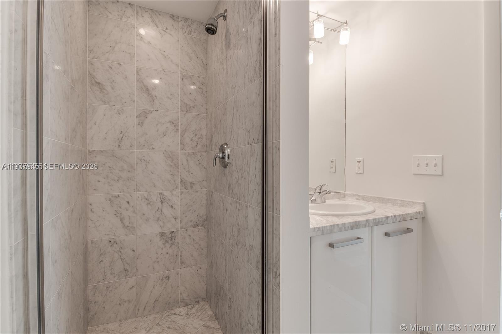 253 NE 2nd St #2410 Miami, FL 33132