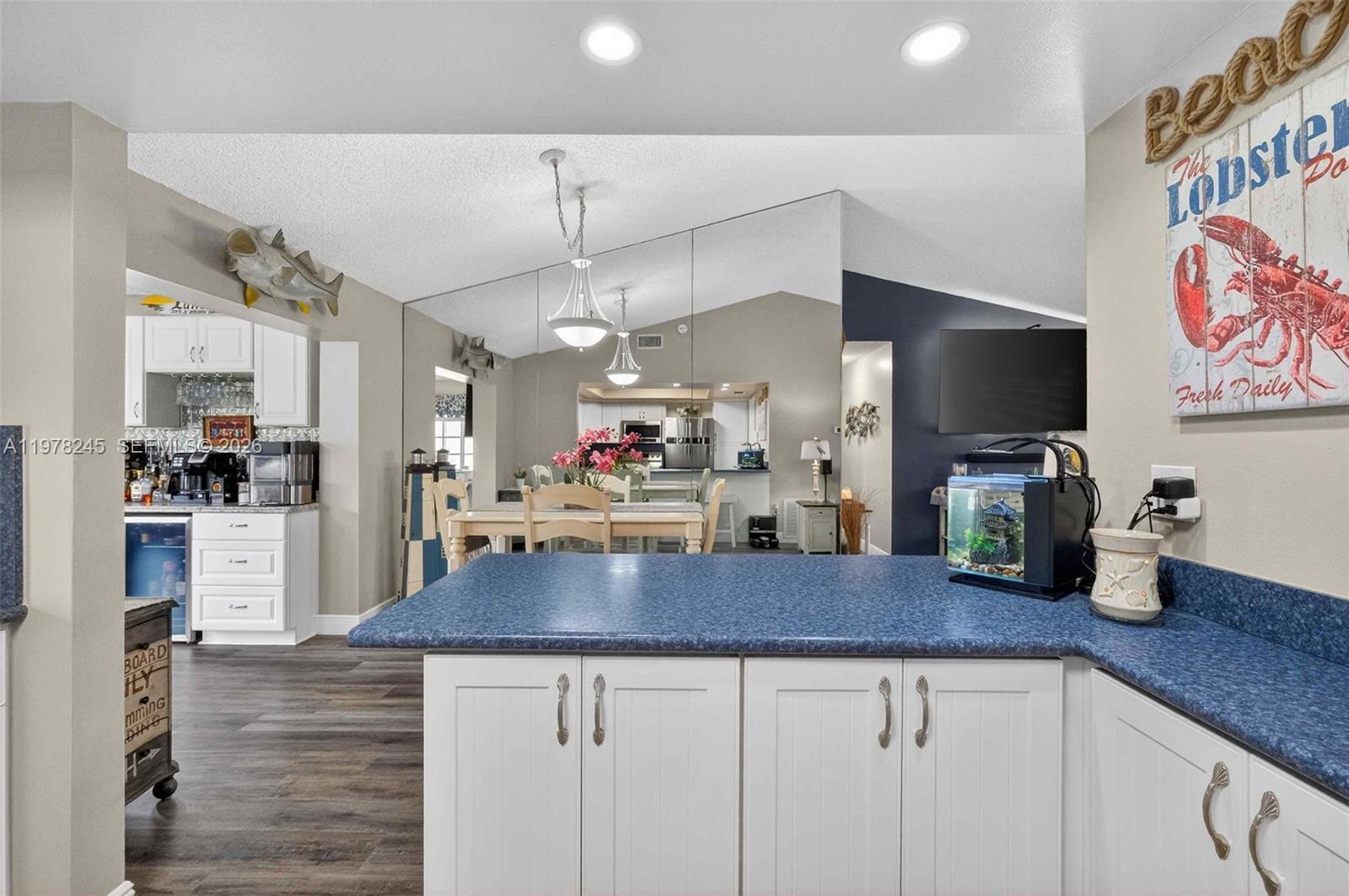 9291 NW 11th Ct Pembroke Pines, FL 33024