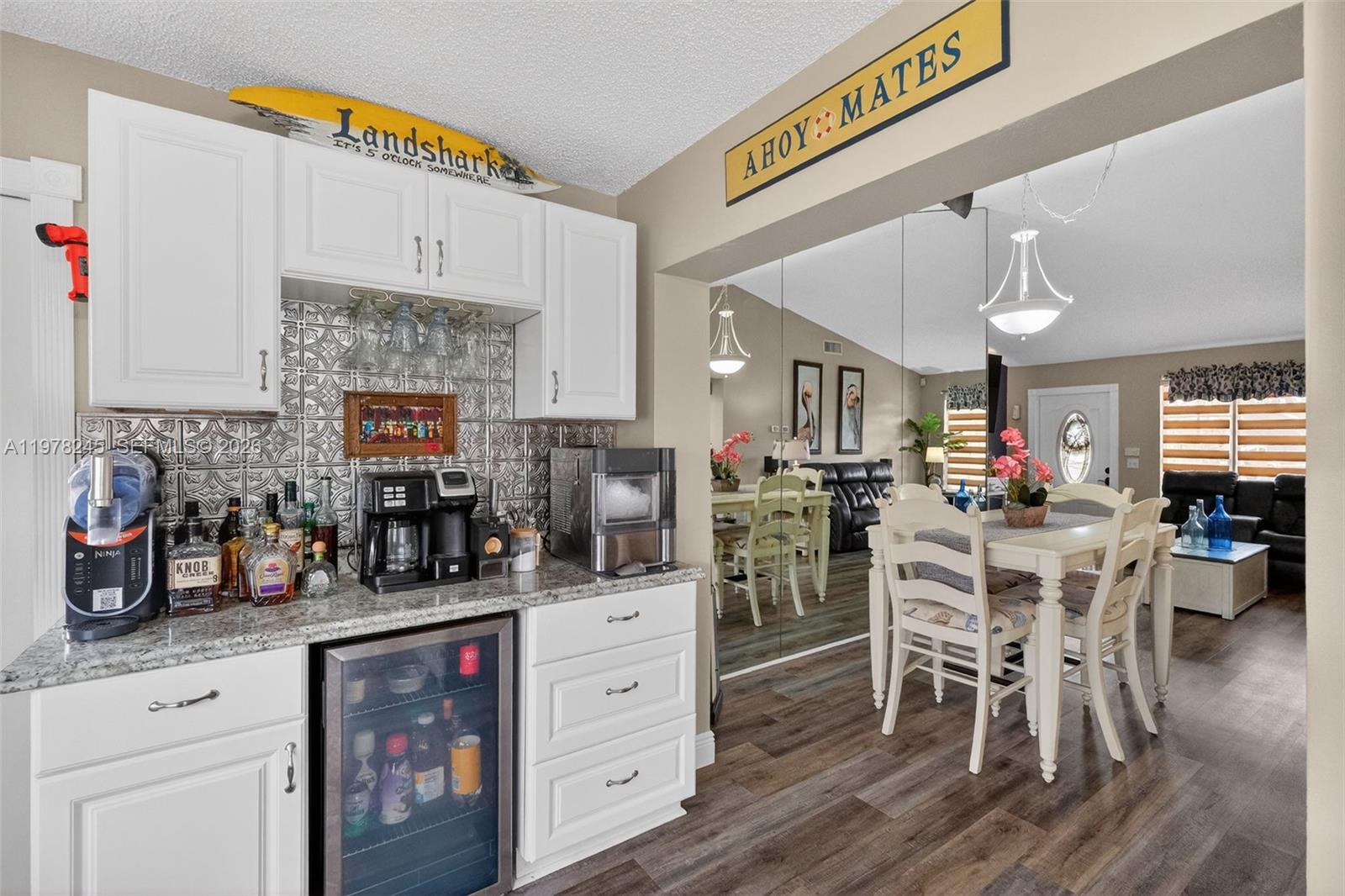 9291 NW 11th Ct Pembroke Pines, FL 33024