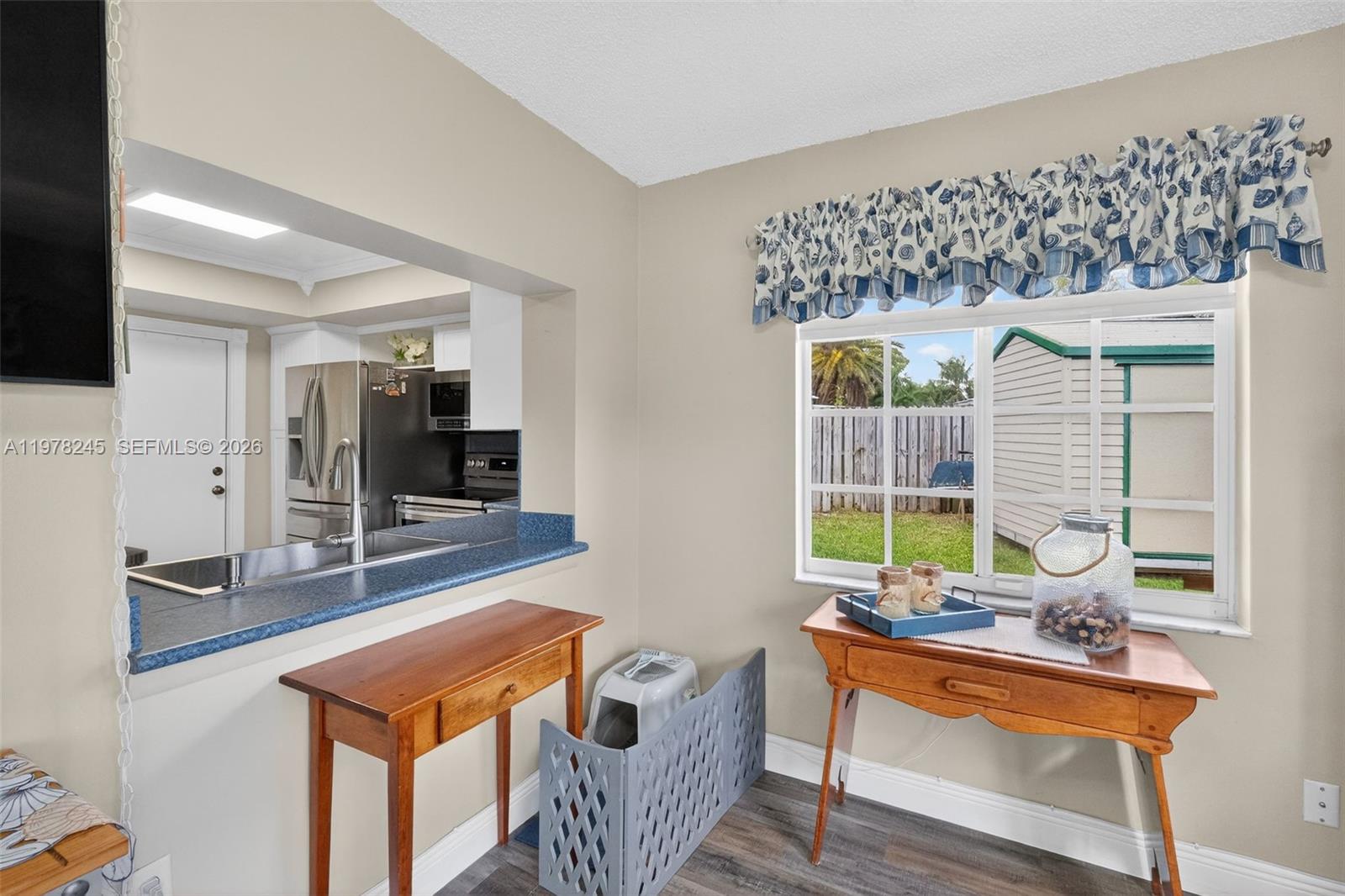 9291 NW 11th Ct Pembroke Pines, FL 33024