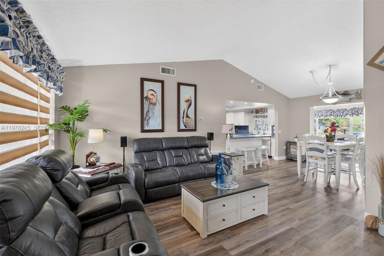 9291 NW 11th Ct Pembroke Pines, FL 33024