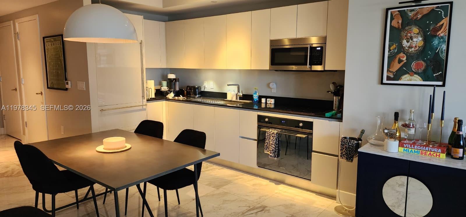 1010 Brickell Ave #4208 Miami, FL 33131