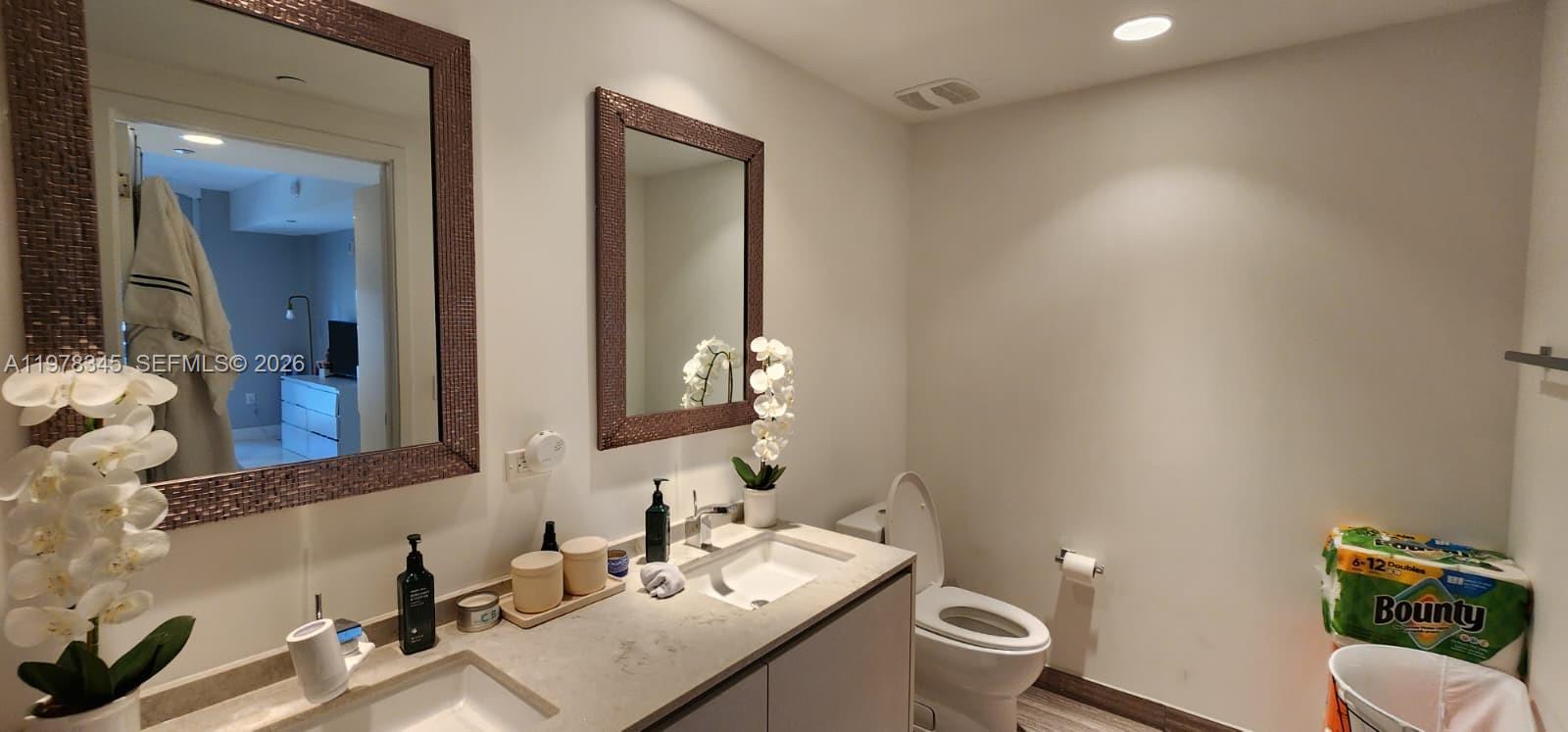 1010 Brickell Ave #4208 Miami, FL 33131