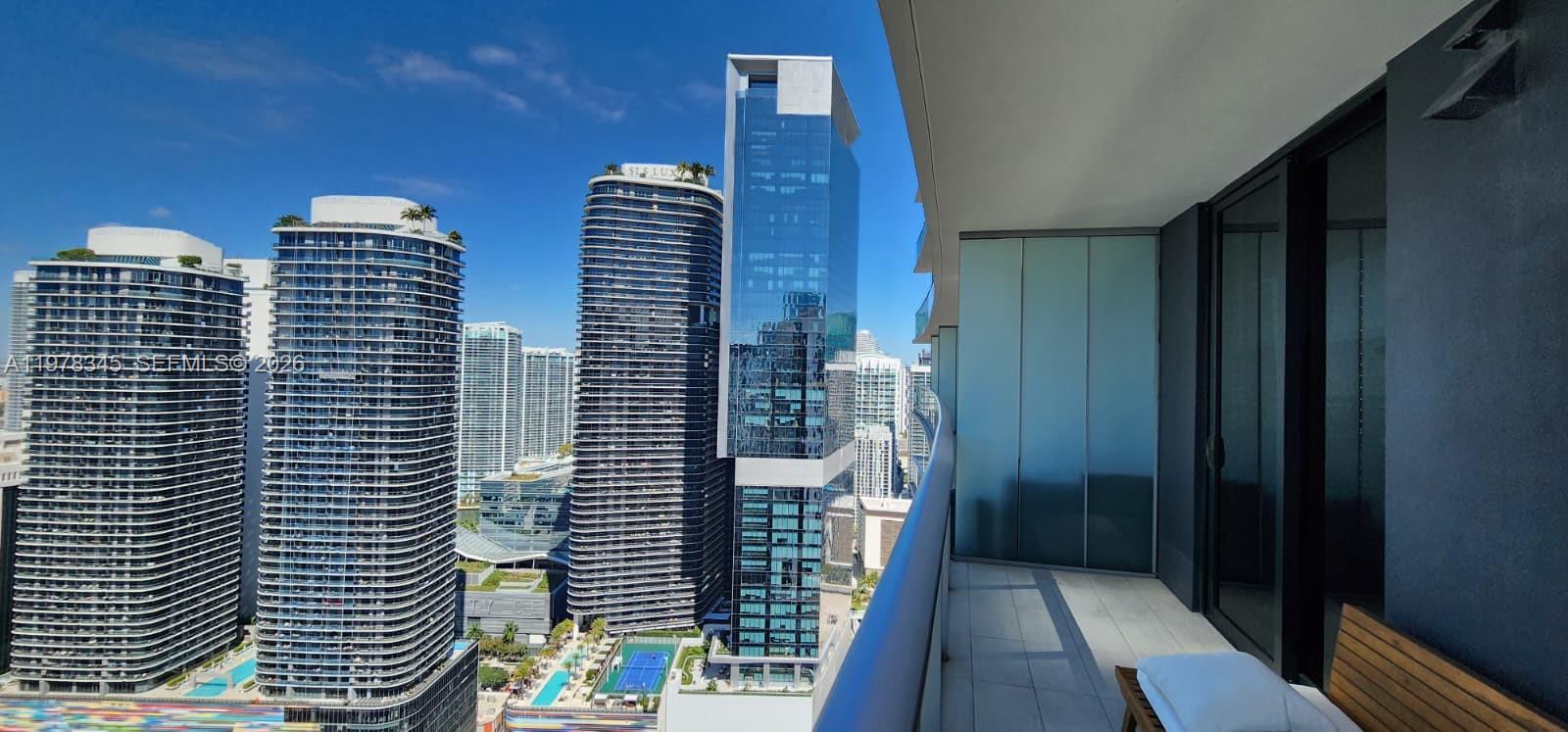 1010 Brickell Ave #4208 Miami, FL 33131