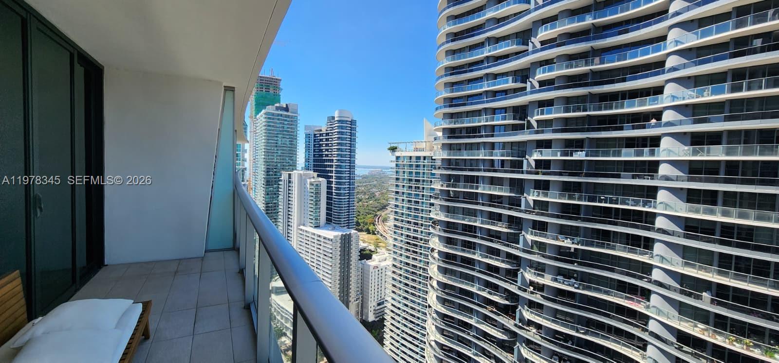 1010 Brickell Ave #4208 Miami, FL 33131
