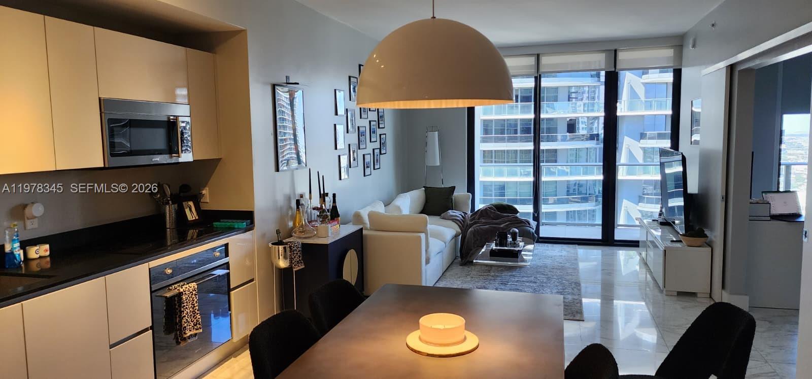 1010 Brickell Ave #4208 Miami, FL 33131