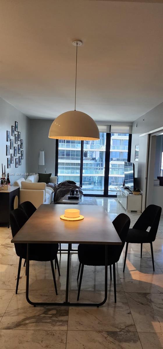 1010 Brickell Ave #4208 Miami, FL 33131