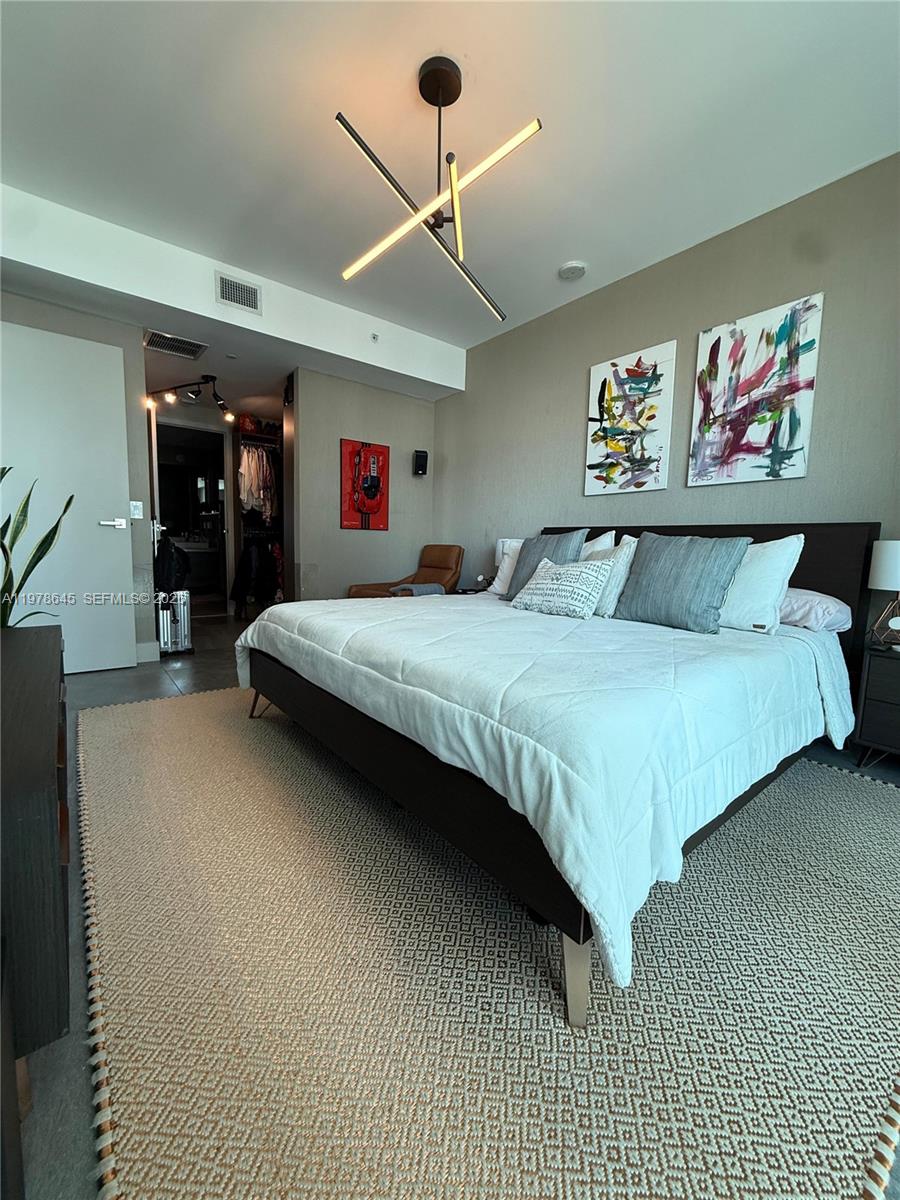 image The Bond on Brickell1