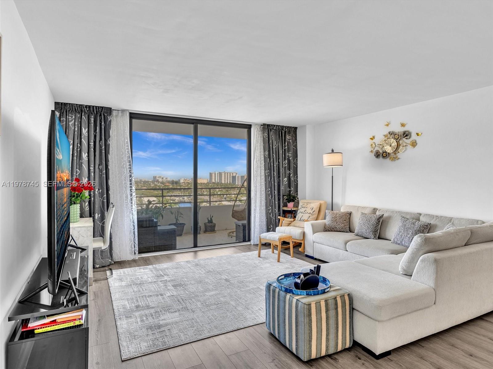 2500 Parkview Dr #1108 Hallandale Beach, FL 33009