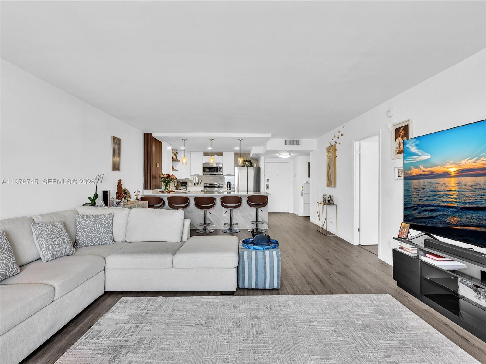 2500 Parkview Dr #1108 Hallandale Beach, FL 33009